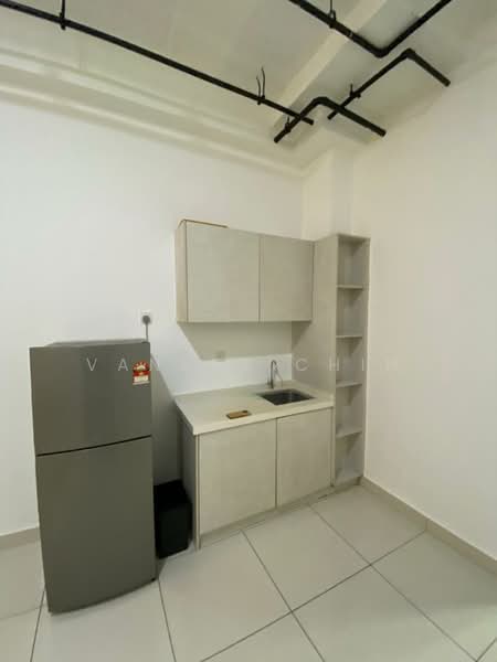 Serviced Residence @ 3 Towers untuk Untuk Disewa - RM 2,000 /bulan, Apr 2026 - Kitchen - PropertyGuru.com.my