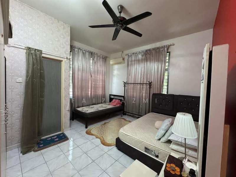 Bungalow for Sale in Kuantan (Pahang) - Faiz Azmi - Bedroom - PropertyGuru.com.my