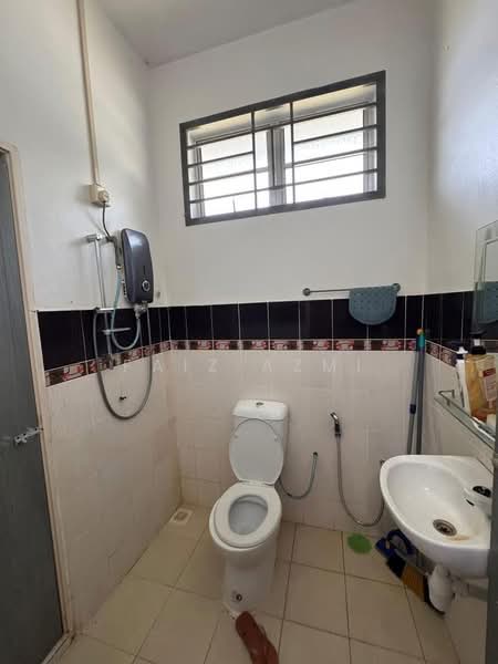 Bungalow for Sale in Kuantan (Pahang) - Faiz Azmi - Bathroom - PropertyGuru.com.my