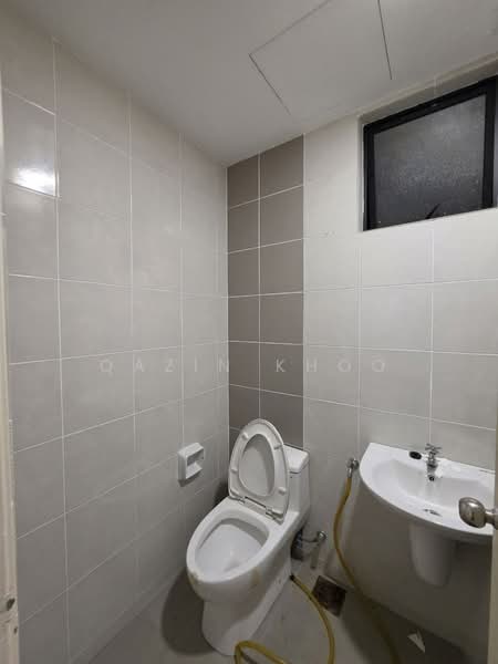 Kondominium untuk Disewa di Upper East @ Tiger Lane - Qazin Khoo - Bathroom - PropertyGuru.com.my