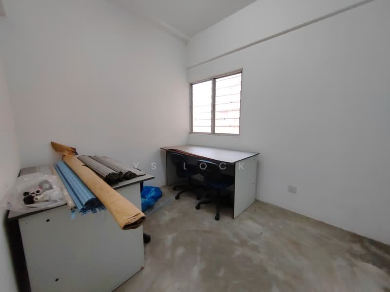 Apartment for Sale at Vista Seri Putra - YS Lock - Study - PropertyGuru.com.my