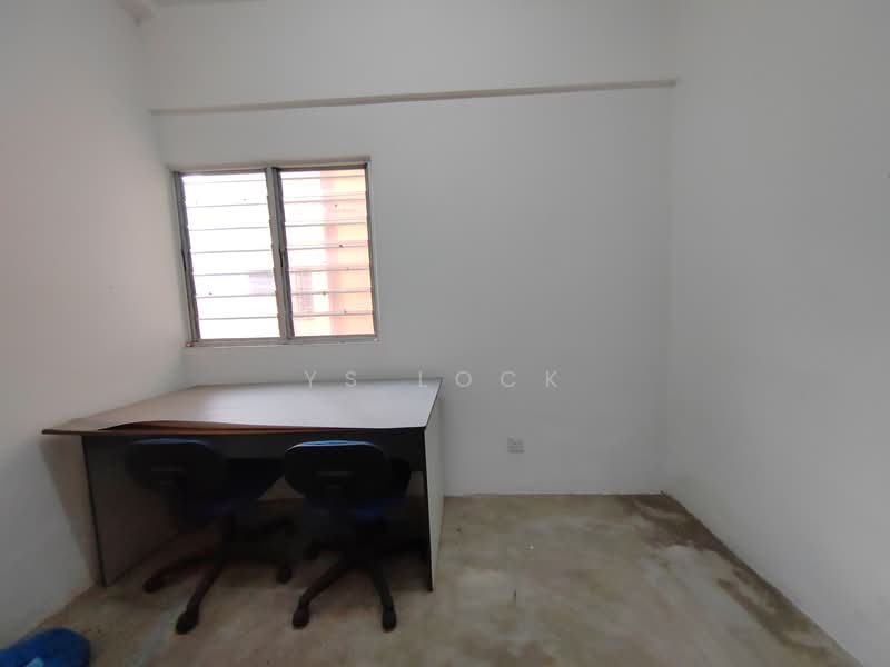 Apartment for Sale at Vista Seri Putra - YS Lock - Study - PropertyGuru.com.my