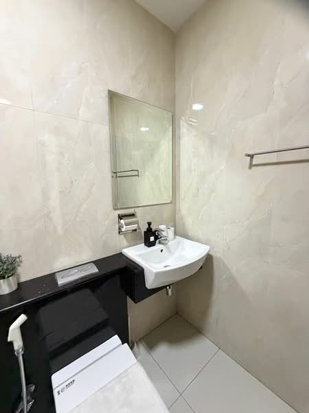 Service Residence for Rent at Paragon Suites @ CIQ - Muslieg . - Bathroom - PropertyGuru.com.my