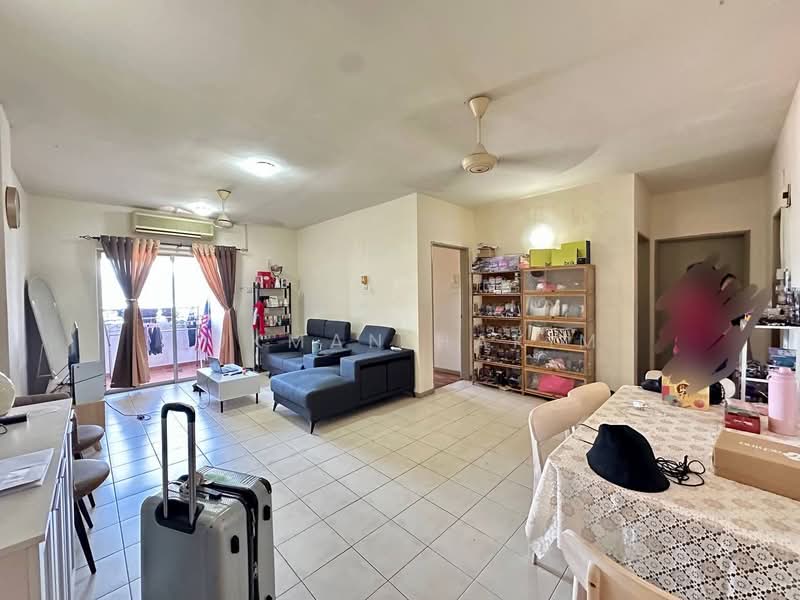 Condominium for Sale at Paradesa Tropica - Lukman Hakim - Living Room - PropertyGuru.com.my