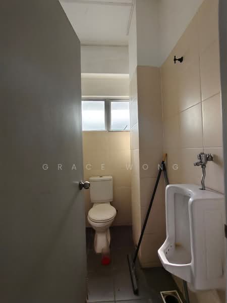 Shop / Office for Rent in Puncak Alam (Selangor) - Grace Wong - Bathroom - PropertyGuru.com.my