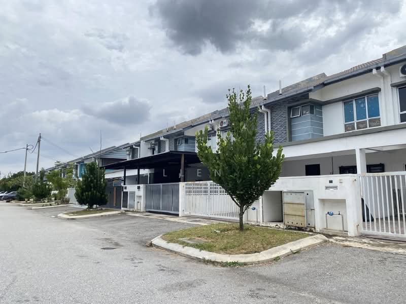 2-storey Terraced House for Sale in Bandar Puncak Alam (Puncak Alam) - Allen . - Exterior - PropertyGuru.com.my