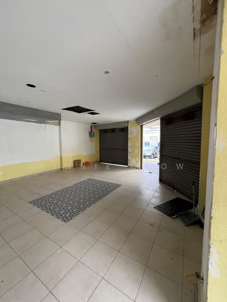 Shop for Rent in Shah Alam (Selangor) - Winnie Chow - Interior - PropertyGuru.com.my