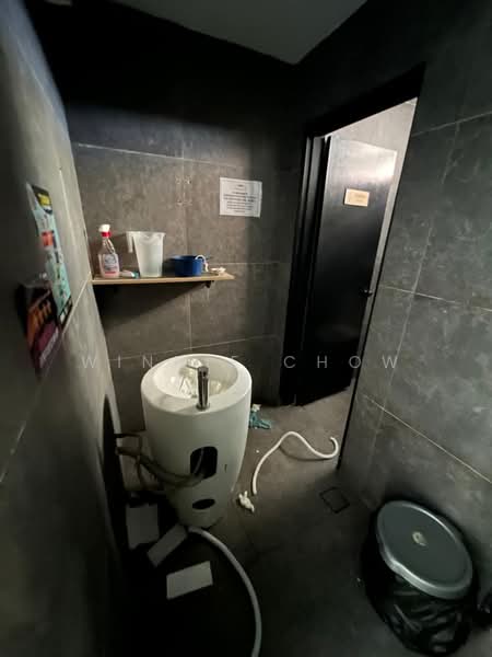 Shop for Rent in Shah Alam (Selangor) - Winnie Chow - Bathroom - PropertyGuru.com.my