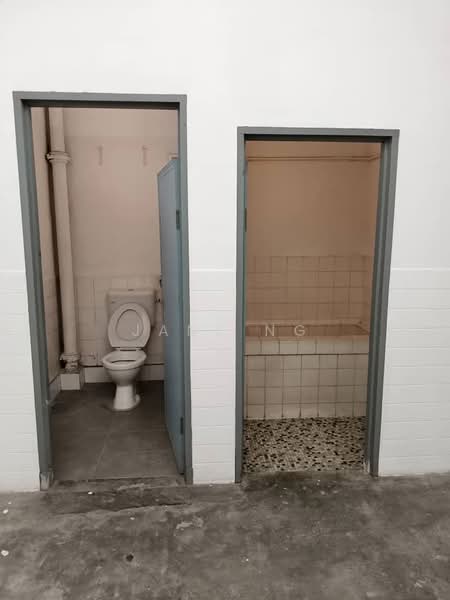 Shop for Rent in Taman Kijang Indah (Bukit Mertajam) - Jane Ng - Bathroom - PropertyGuru.com.my