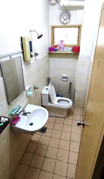 2-storey Terraced House for Sale in Kajang Perdana (Kajang) - HL Lau - Bathroom - PropertyGuru.com.my
