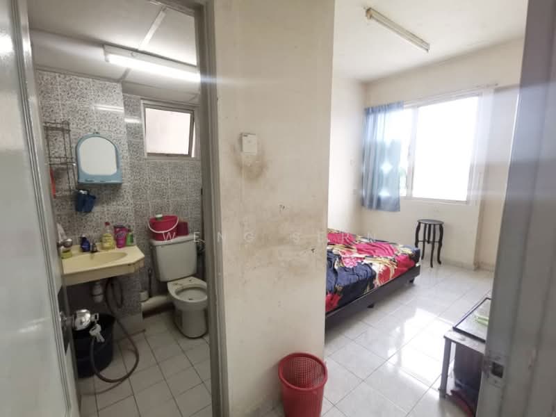 BJ Court Apartment untuk Untuk Disewa - RM 1,200 /bulan, Apr 2026 - Bathroom - PropertyGuru.com.my