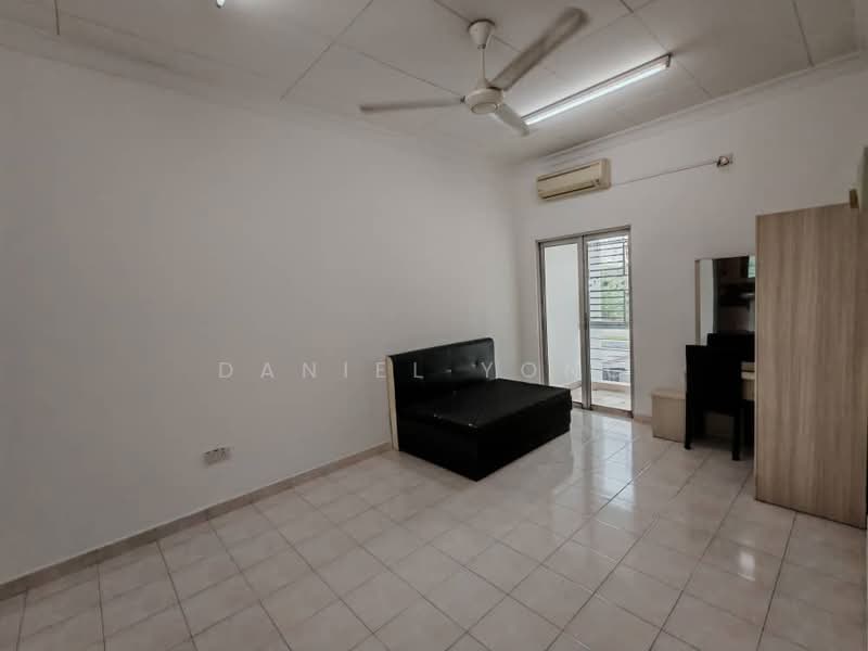 Rumah Teres 2 Tingkat untuk Dijual di Mutiara Rini (Skudai) - Daniel Yong - Bedroom - PropertyGuru.com.my