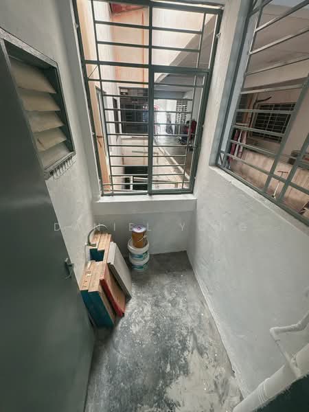 Pangsapuri untuk Dijual di Pangsapuri Mutiara Subang - Daniel Yong - Corridor - PropertyGuru.com.my