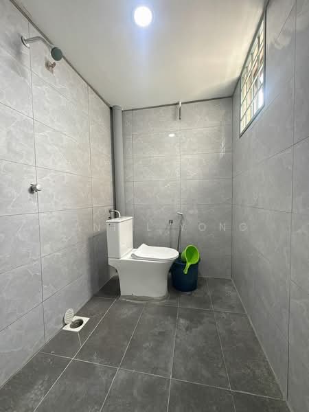 Pangsapuri untuk Dijual di Pangsapuri Mutiara Subang - Daniel Yong - Bathroom - PropertyGuru.com.my