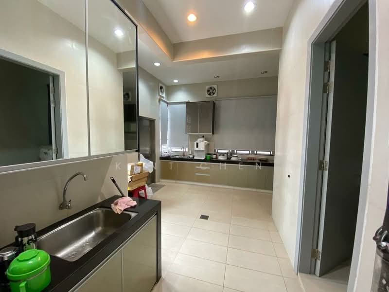 Semi-Detached House for Rent in Areca Rimbunan (Kepong) - Kent Chen - Kitchen - PropertyGuru.com.my