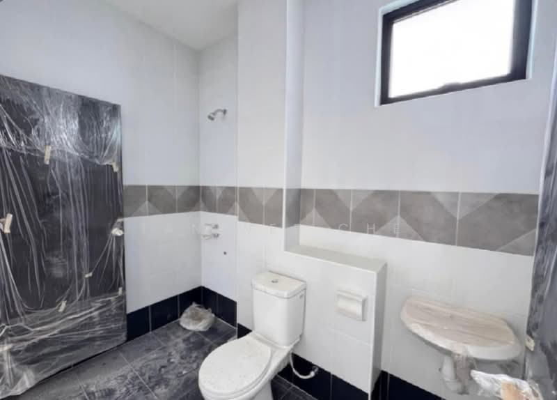 2-storey Terraced House for Sale in Johor Bahru (Johor) - Tan Wee Che - Bathroom - PropertyGuru.com.my
