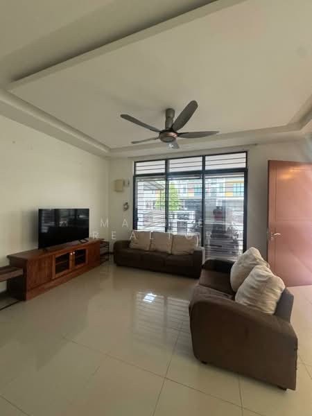 2-storey Terraced House for Rent in Saujana KLIA (Dengkil) - Maznee Realtor - Living Room - PropertyGuru.com.my