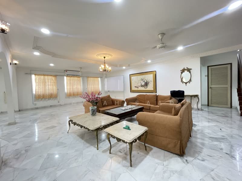 For Rent - Jalan maktab 5