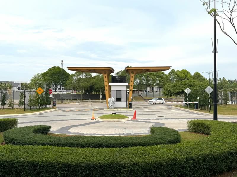 2-storey Terraced House for Sale in Taman Mount Austin (Tebrau) - Jonathan Lee - Exterior - PropertyGuru.com.my