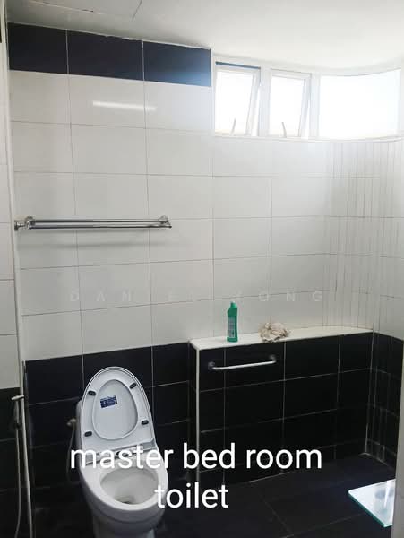 Kondominium untuk Dijual di The Wadihana - Daniel Yong - Bathroom - PropertyGuru.com.my