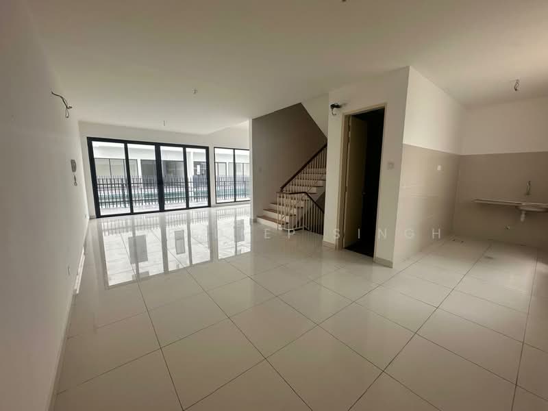 Terraced House for Rent in Damansara Perdana (Selangor) - Kaveldeep Singh - Living Room - PropertyGuru.com.my