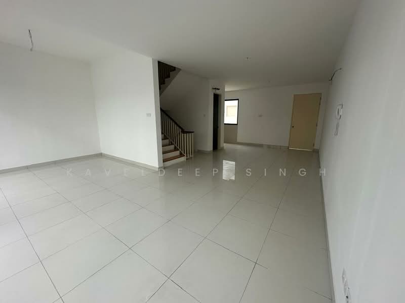 Terraced House for Rent in Damansara Perdana (Selangor) - Kaveldeep Singh - Living Room - PropertyGuru.com.my