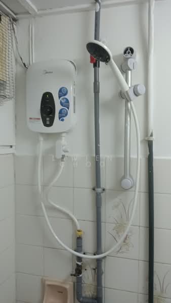 Apartment for Rent at Zamrud Apartment - Livien Choo - Bathroom - PropertyGuru.com.my