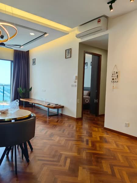 Condominium for Sale at Queens Residences Q1 @ Queens Waterfront - Sam Yeoh - Living Room - PropertyGuru.com.my