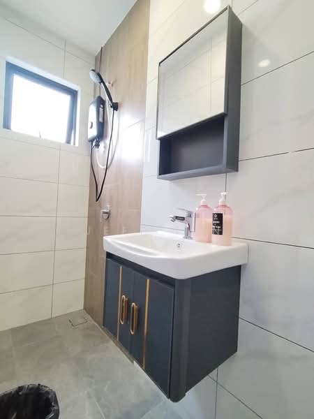Condominium for Rent at Piccadilly - Jeff Tan - Bathroom - PropertyGuru.com.my