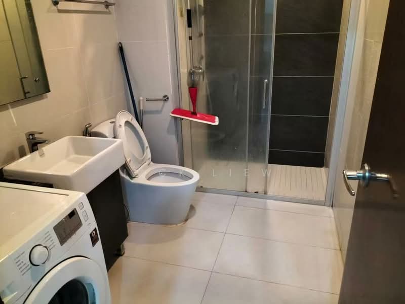 Condominium for Sale at Amberside @ Country Garden Danga Bay - Jack Liew - Bathroom - PropertyGuru.com.my