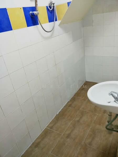 1-storey Terraced House for Rent in Sri Petaling (Kuala Lumpur) - James Lim - Bathroom - PropertyGuru.com.my