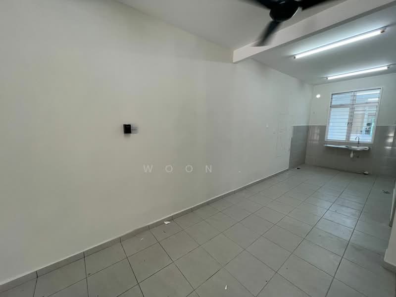 1-storey Terraced House for Rent in Ayer Molek (Melaka) - Woon . - Kitchen - PropertyGuru.com.my