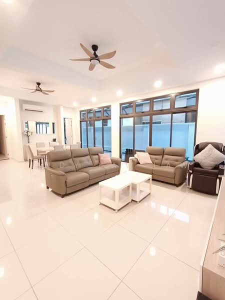Cluster House for Sale in Iskandar Puteri (Nusajaya) (Johor) - Endy Law Law - Living Room - PropertyGuru.com.my