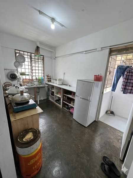 Flat for Sale at Rumah Pangsa Akasia - Li Lian Chew - Kitchen - PropertyGuru.com.my