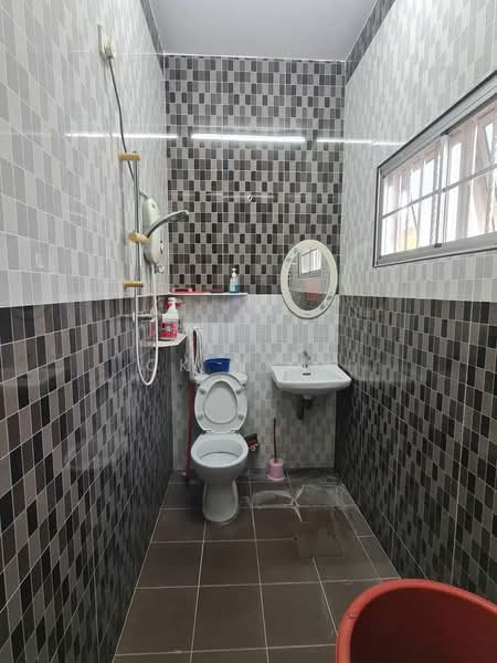 1-storey Terraced House for Sale in Ipoh (Perak) - Ck Nyau - Bathroom - PropertyGuru.com.my