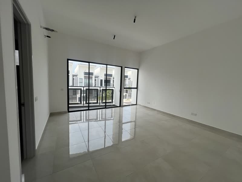 2-storey Terraced House for Rent in Telok Panglima Garang (Selangor) - Miki You - Living Room - PropertyGuru.com.my