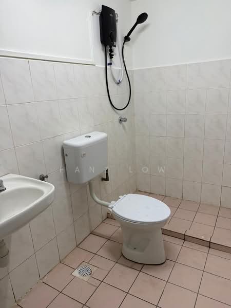 Apartment for Rent at Vista Prima - Hanz Low - Bathroom - PropertyGuru.com.my