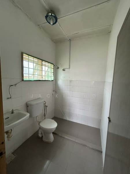 Saujana Puchong untuk Untuk Dijual - RM 888,000, Apr 2026 - Bathroom - PropertyGuru.com.my