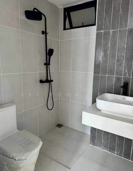 Condominium for Sale at Milano Eight - Sei Yong Tee - Bathroom - PropertyGuru.com.my