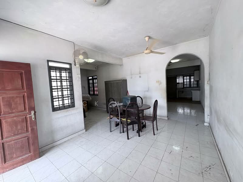 2-storey Terraced House for Sale in Ipoh (Perak) - Ck Nyau - Living Room - PropertyGuru.com.my