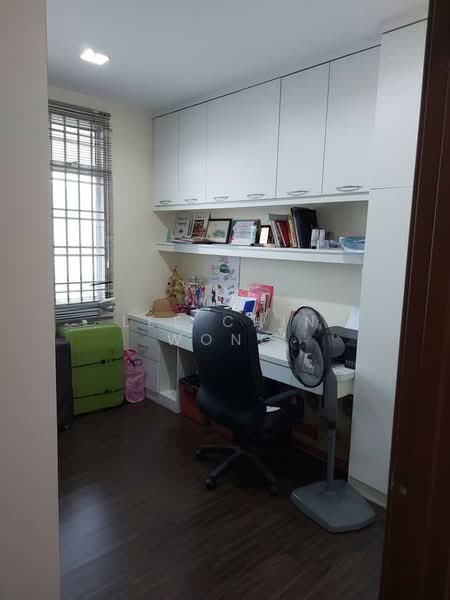 Lake View Suites untuk Untuk Dijual - RM 380,000, Apr 2026 - Study - PropertyGuru.com.my
