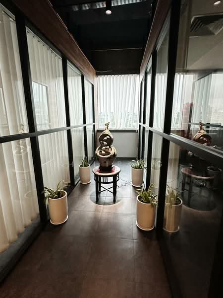 Office for Rent in Kuala Lumpur (Kuala Lumpur) - Philip Ng - Corridor - PropertyGuru.com.my