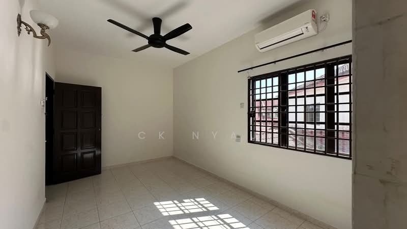 Ipoh tambun partial furnished 2 storey inter corner house for rent untuk Untuk Disewa - RM 1,300 /bulan, Apr 2026 - Interior - PropertyGuru.com.my