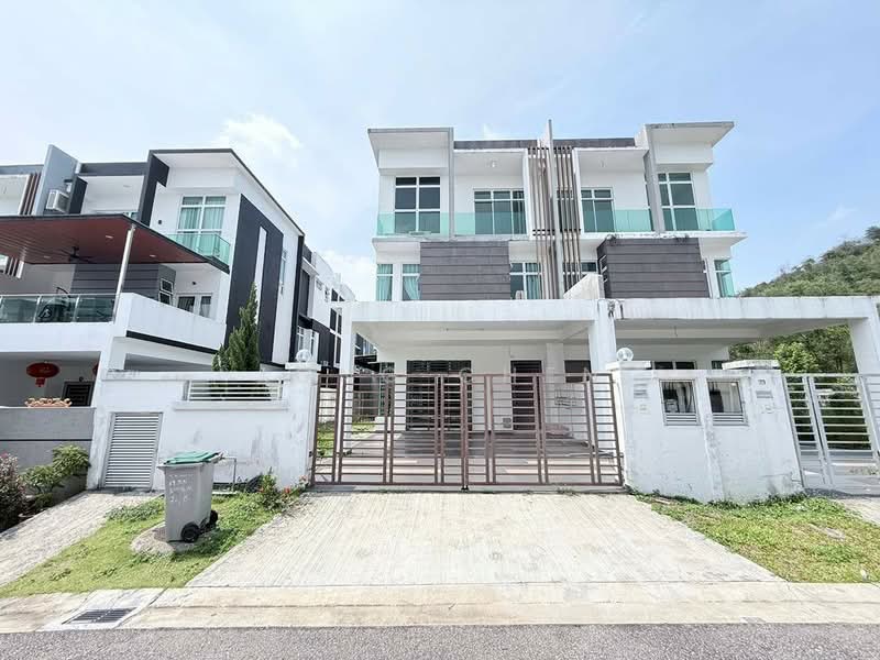 Cluster House for Sale in Iskandar Puteri (Nusajaya) (Johor) - Jong Chen - Exterior - PropertyGuru.com.my