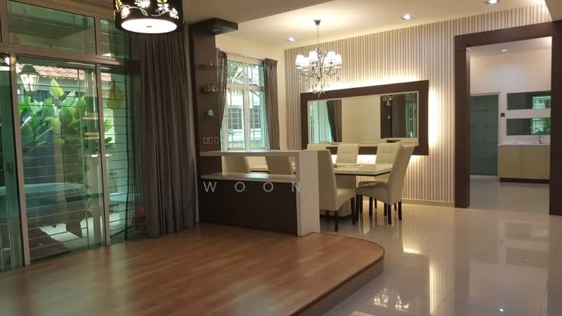Semi-Detached House for Rent in Taman Cheng Perdana (Cheng) - Woon . - Dining Room - PropertyGuru.com.my