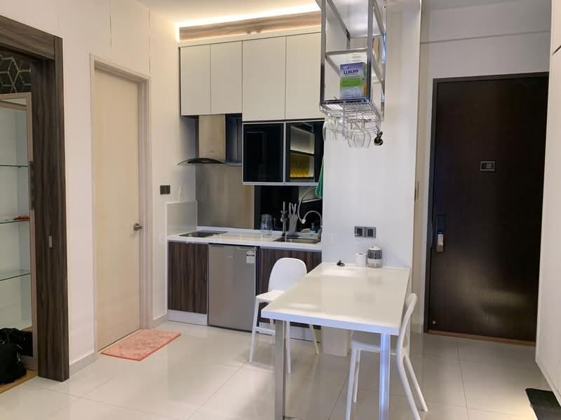 Condominium for Rent at Bay Point @ Country Garden Danga Bay - Daniel Tey - Kitchen - PropertyGuru.com.my