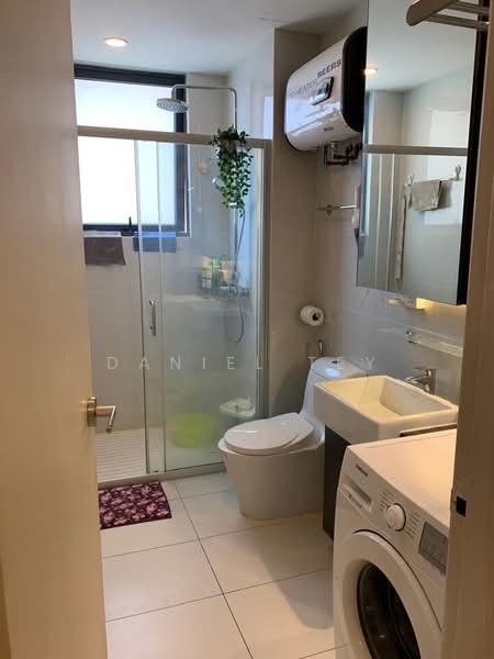 Condominium for Rent at Bay Point @ Country Garden Danga Bay - Daniel Tey - Bathroom - PropertyGuru.com.my
