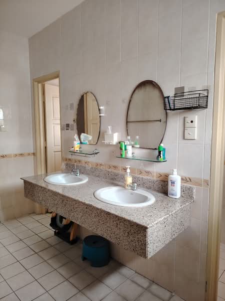 Taman Taming Indah untuk Untuk Dijual - RM 1,650,000, Apr 2026 - Bathroom - PropertyGuru.com.my