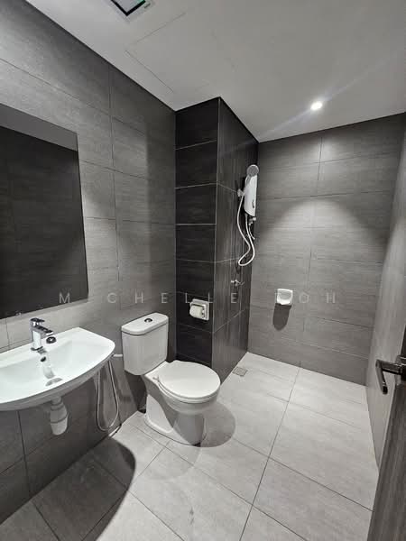 Service Residence for Rent at Lakeview Suites @ Edumetro - Michelle Boh - Bathroom - PropertyGuru.com.my