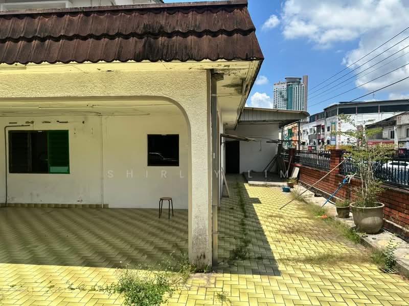 2-storey Terraced House for Rent in Johor Bahru (Johor) - Shirley Lim - Exterior - PropertyGuru.com.my